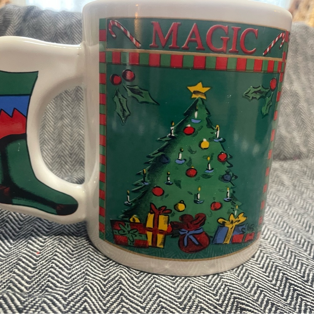 Festive Christmas Tree Mug - Green and Red